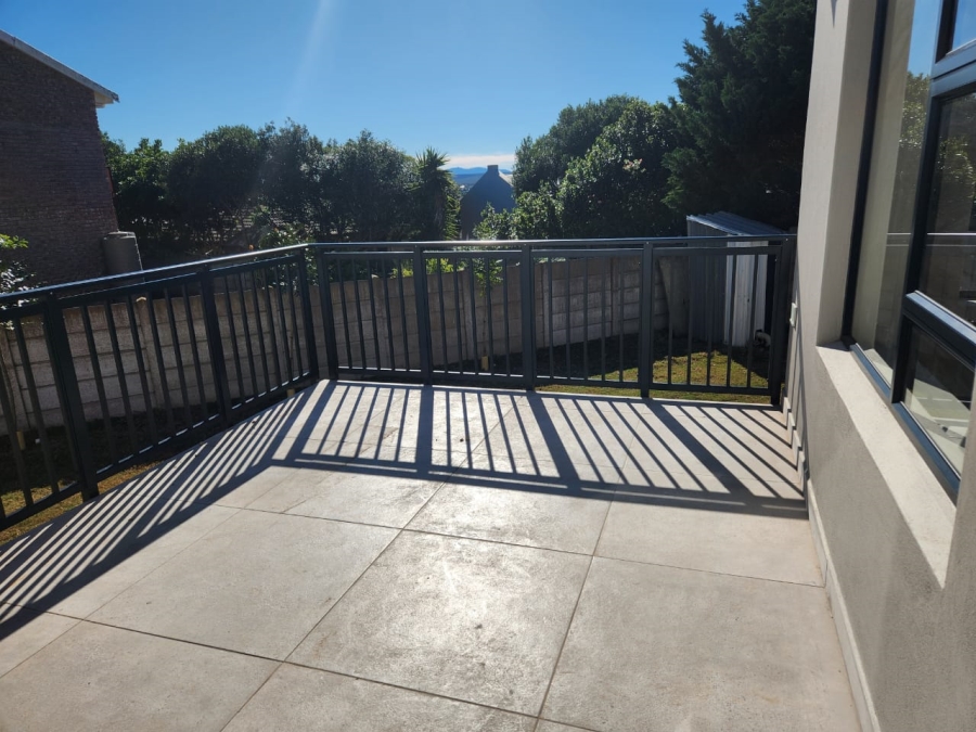 4 Bedroom Property for Sale in Stilbaai Wes Western Cape